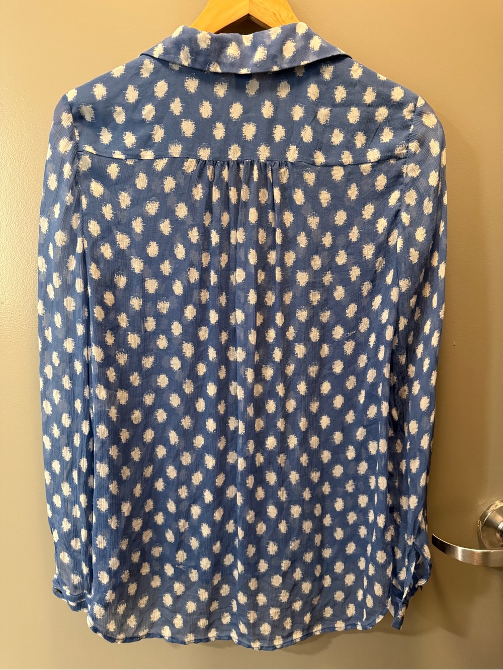 DVF Diane von Furstenberg Blue Silk Polka Dot Blouse Size 8 - Picture 7 of 9